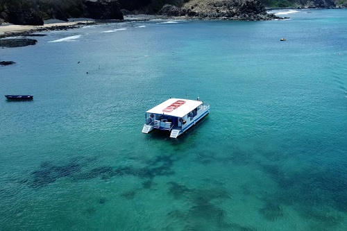 Passeio de Barco em Noronha 